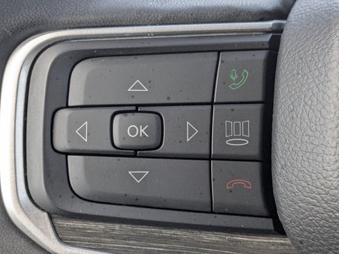 Used 2023 Jeep Wagoneer L Series II AWD/4WD image 37