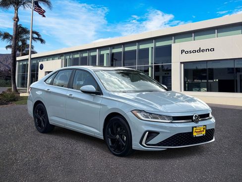 New 2026 Volkswagen Jetta SE image 1