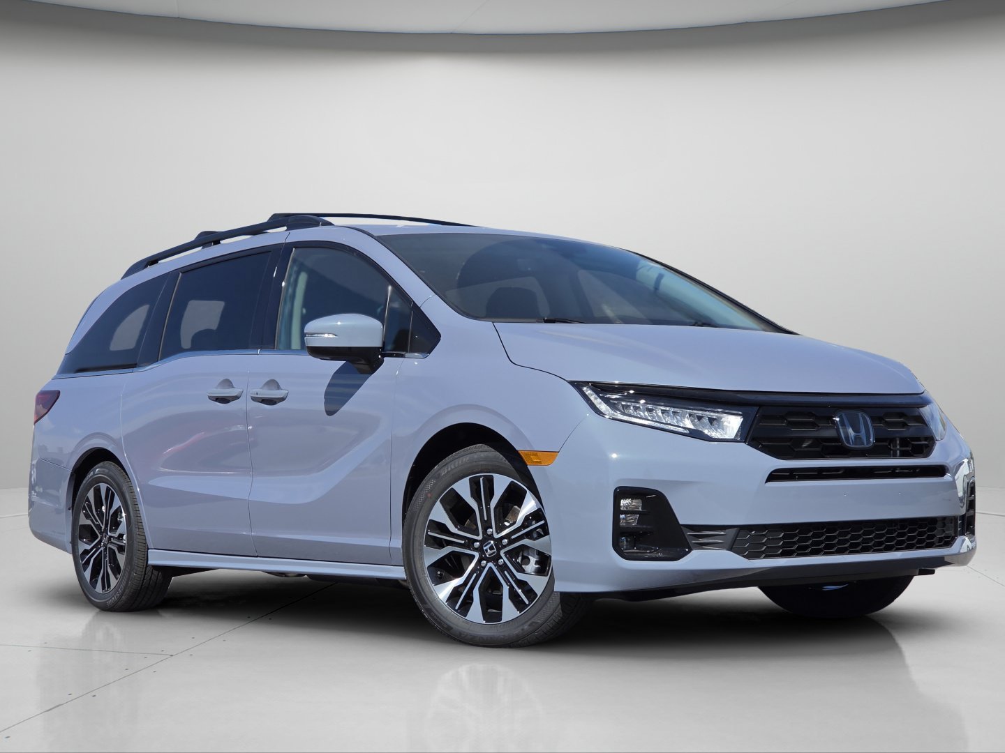 New 2027 Honda Odyssey Elite image 2