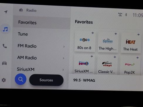 Used 2023 Toyota RAV4 XLE image 34