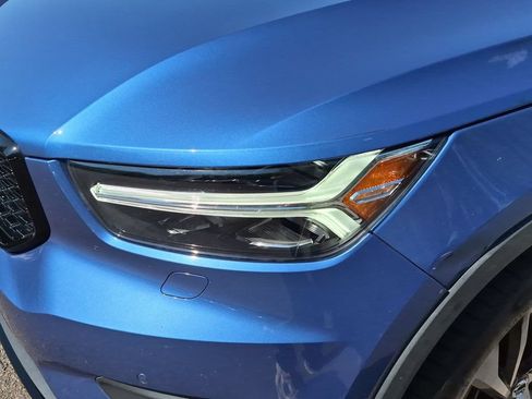 Used 2020 Volvo XC40 T5 R-Design w/ Protection Package Premier AWD/4WD image 3
