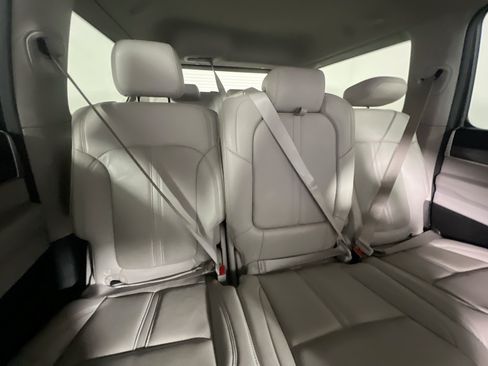 Used 2024 Jeep Wagoneer Series II w/ Flexible Seating Group RWD image 32