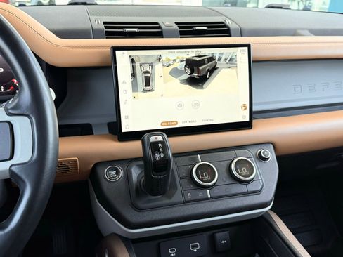 Used 2023 Land Rover Defender 130 First Edition image 61