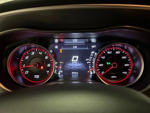 Used 2019 Dodge Charger SXT w/ Leather Interior Group RWD image 16