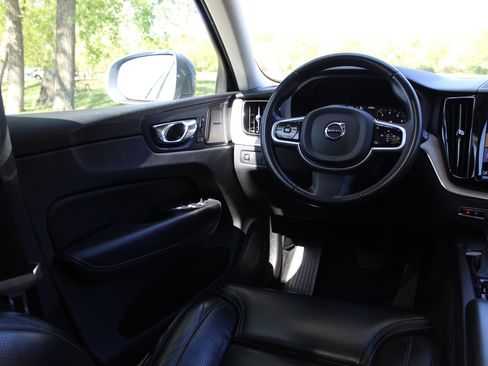 Used 2021 Volvo XC60 T6 Inscription AWD/4WD image 9
