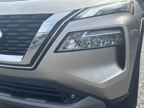 Used 2021 Nissan Rogue SL w/ Premium Package FWD image 10