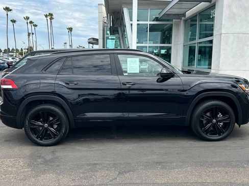 Used 2023 Volkswagen Atlas Cross Sport SEL R-Line AWD/4WD image 3