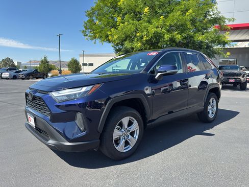 Used 2025 Toyota RAV4 XLE AWD/4WD image 5