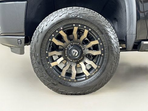 Used 2022 GMC Sierra 3500 Denali w/ Denali Ultimate Package image 23