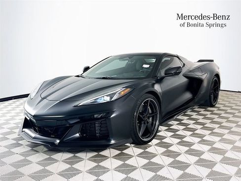 Used 2025 Chevrolet Corvette E-Ray AWD/4WD image 3