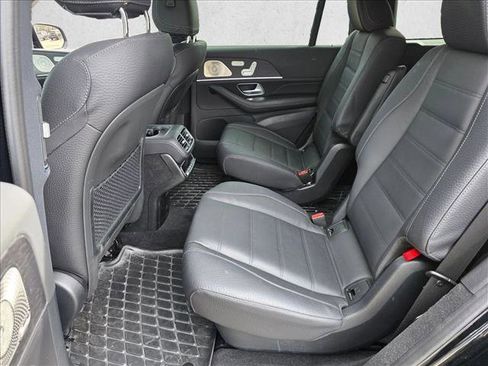 Used 2025 Mercedes-Benz GLS 450 4MATIC image 15