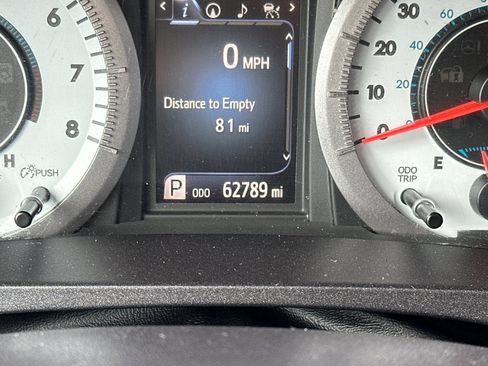 Certified 2020 Toyota Sienna SE w/ SE Preferred Package FWD image 27