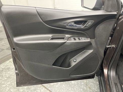 Used 2020 Chevrolet Equinox LT image 6