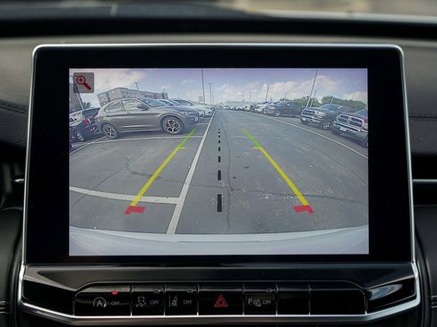 Used 2024 Jeep Compass Limited w/ High Altitude Package image 16