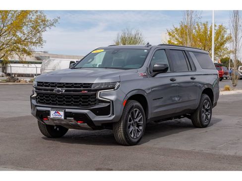 Used 2022 Chevrolet Suburban Z71 image 7