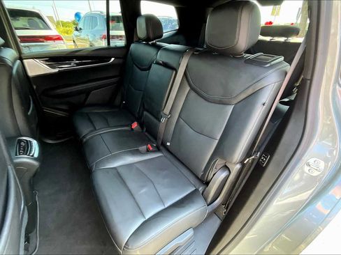 Used 2024 Cadillac XT6 Premium Luxury image 39