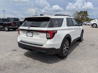 New 2026 Ford Explorer ST-Line w/ Premium Package