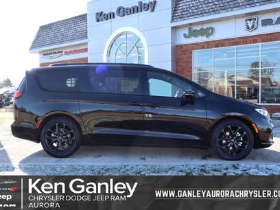 New 2026 Chrysler Pacifica Limited