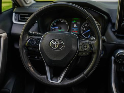 Used 2021 Toyota RAV4 XLE Premium AWD/4WD image 14