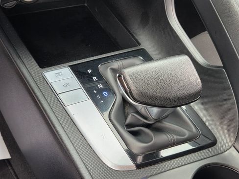 Used 2024 Hyundai Elantra SEL FWD image 24