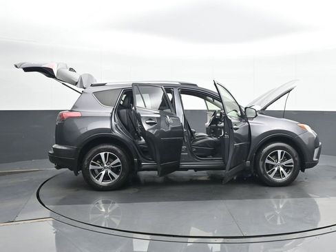 Used 2018 Toyota RAV4 XLE image 26