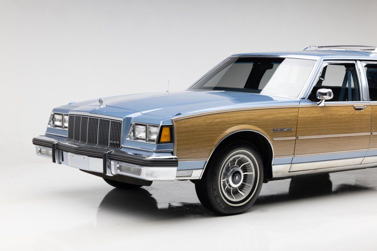 Used 1990 Buick Le Sabre Estate RWD image 37
