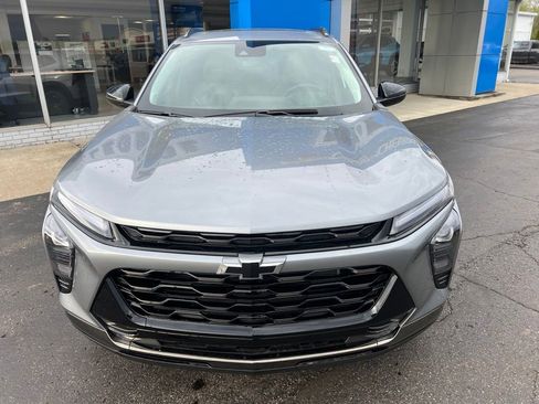 New 2026 Chevrolet Trax ACTIV w/ Sunroof Package FWD image 4