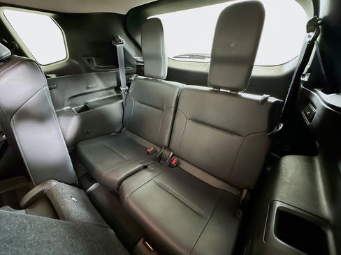 Used 2024 Mitsubishi Outlander SE image 36