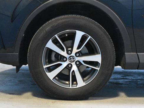 Used 2018 Toyota RAV4 XLE w/ Plus Extra Value Package FWD image 23