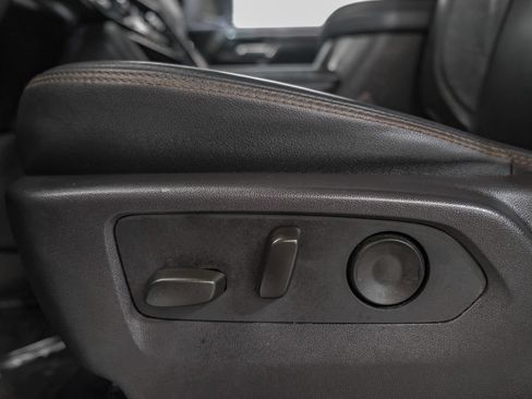 Used 2024 GMC Sierra 2500 AT4 w/ AT4 Premium Plus Package AWD/4WD image 33