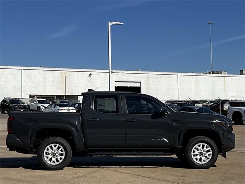 New 2025 Toyota Tacoma SR5 image 3