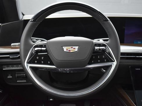 Used 2026 Cadillac Escalade ESV Platinum Sport w/ LPO, Floor Liner Package AWD/4WD image 14