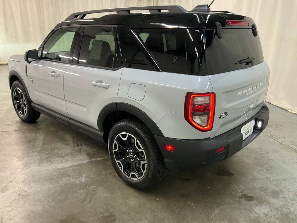 New 2026 Ford Bronco Sport Outer Banks w/ Outer Banks Tech Package+ AWD/4WD image 8
