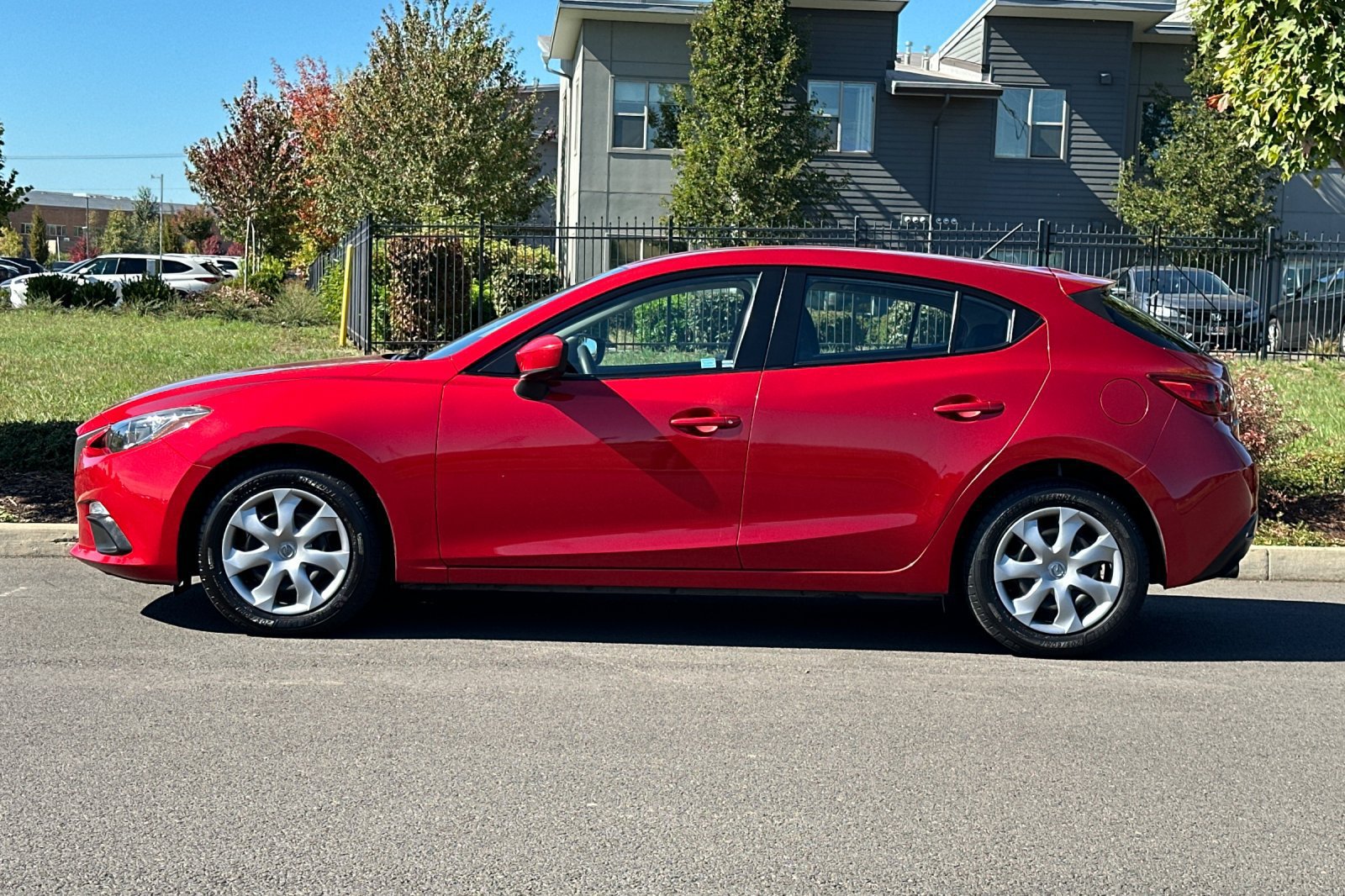 Used 2015 MAZDA MAZDA3 i Sport FWD image 6
