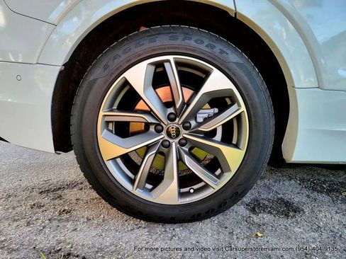 Used 2021 Audi e-tron Premium Plus w/ Premium Plus Package image 71