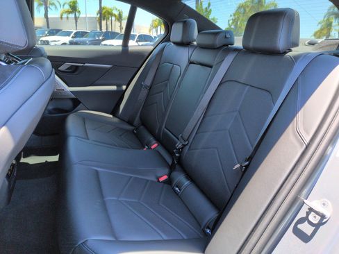 Used 2025 BMW i5 M60 w/ Premium Package AWD/4WD image 31