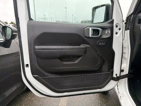 Used 2024 Jeep Wrangler Unlimited Sport AWD/4WD image 28
