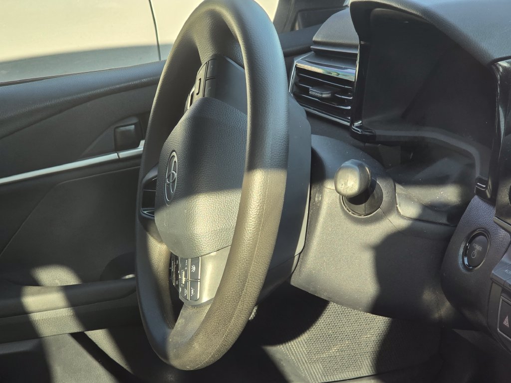 Used 2025 Toyota Camry LE FWD image 22