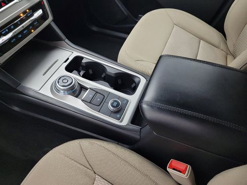 Used 2023 Ford Explorer XLT image 26