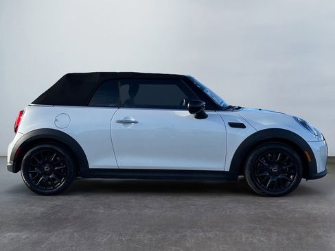 Used 2023 MINI Cooper Signature image 2