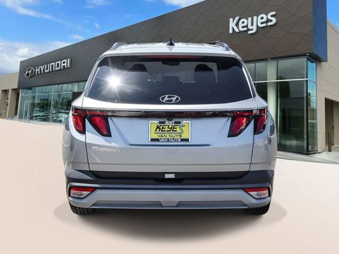 Used 2025 Hyundai Tucson SEL FWD image 6