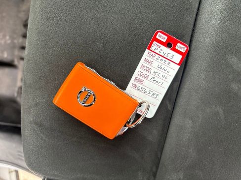 Used 2022 Volvo XC40 T4 R-Design w/ Protection Package Premier image 34