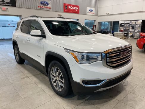 Used 2019 GMC Acadia SLE w/ LPO, Floor Liner Package image 7