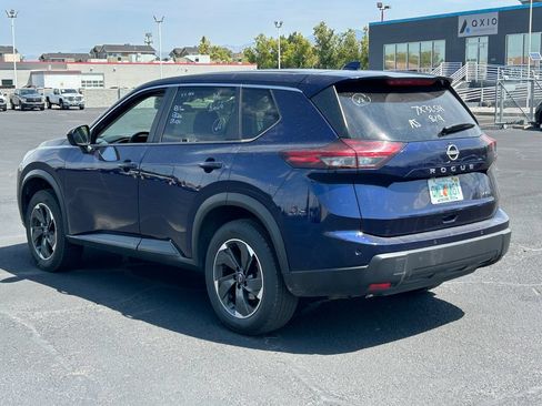 Used 2025 Nissan Rogue SV AWD/4WD image 6