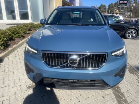 New 2025 Volvo XC40 B5 Plus w/ Protection Package Premier image 2