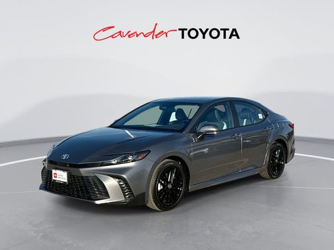Certified 2026 Toyota Camry SE image 1
