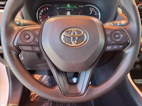 Used 2025 Toyota RAV4 XLE FWD image 19