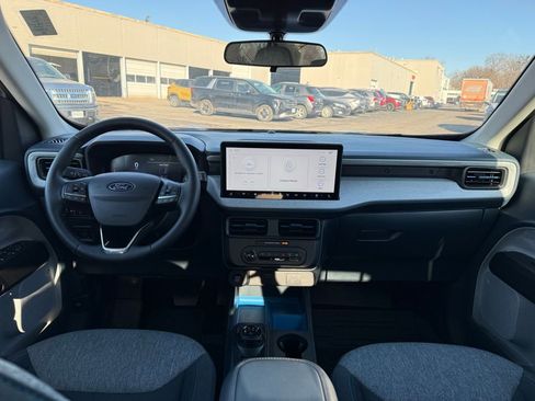 Used 2025 Ford Maverick XLT w/ XLT Luxury Package image 28