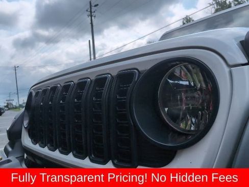 Used 2026 Jeep Wrangler Unlimited Sport AWD/4WD image 13