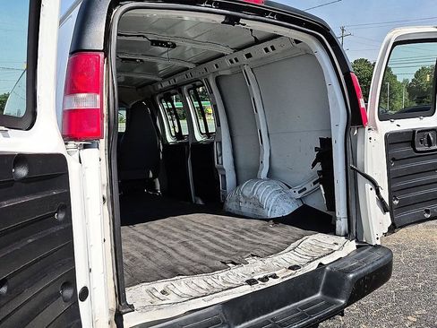Used 2019 Chevrolet Express 2500 w/ Enhanced Convenience Package RWD image 31